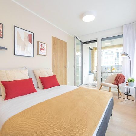Apartmán Bright 2Br - 4Th Floor, Balcony, Free Parking By Gravity Praha Exteriér fotografie